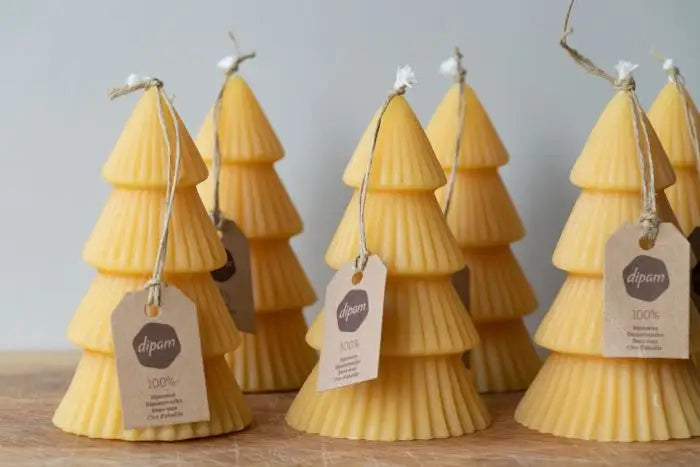Christmas Tree Candle – 100% Beeswax Holiday Candle - Alder & Alouette