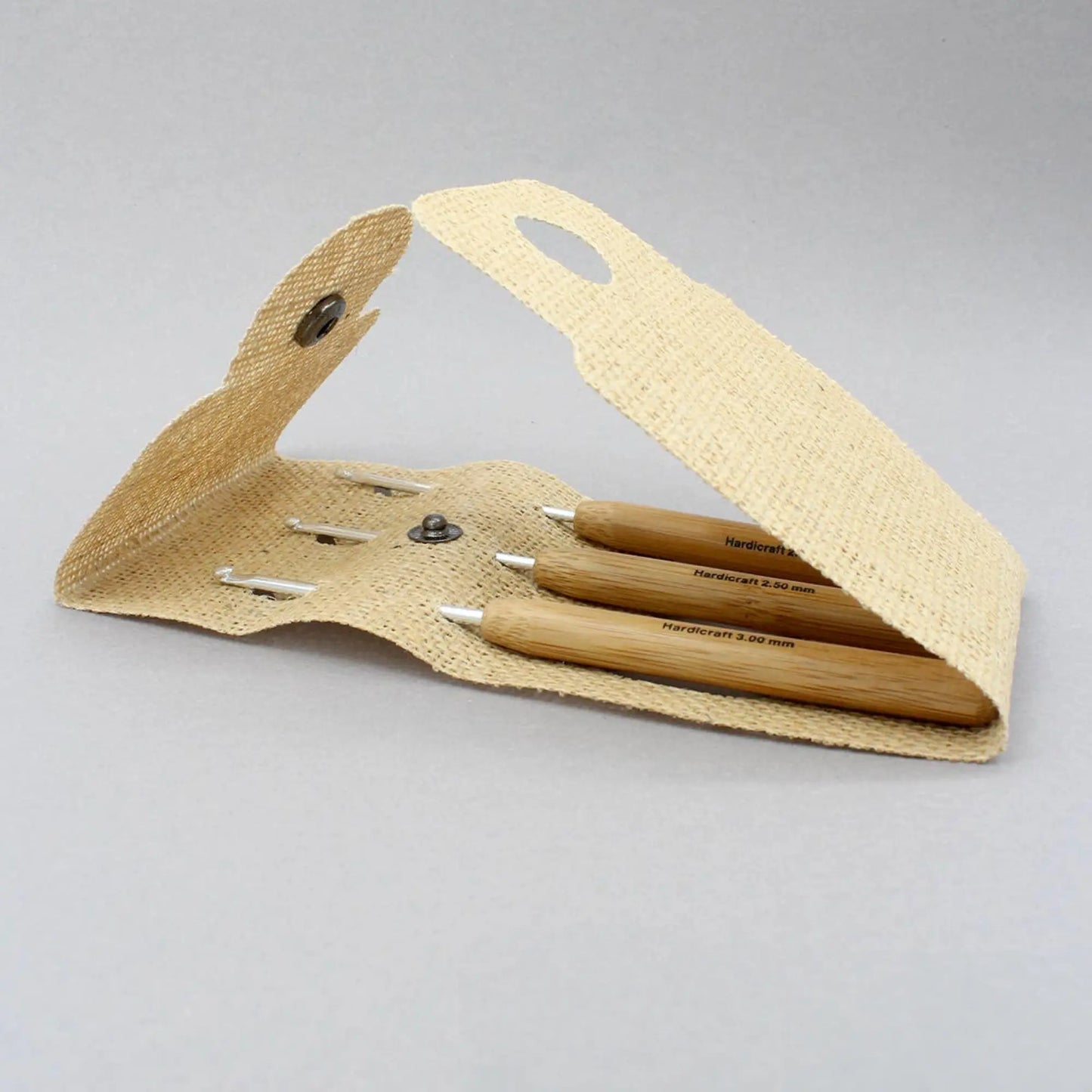 Bamboo and Metal Crochet Hook in Burlap Case - Alder & Alouette