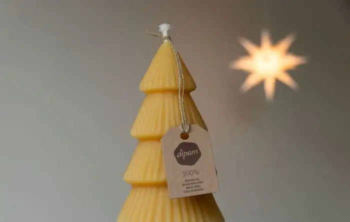 Christmas Tree Candle – 100% Beeswax Holiday Candle - Alder & Alouette