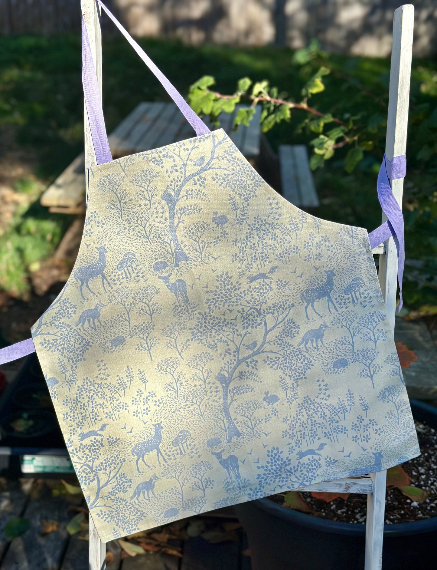 Woodland Apron in Lilac and Cream, Ages 6-10 - Alder & Alouette