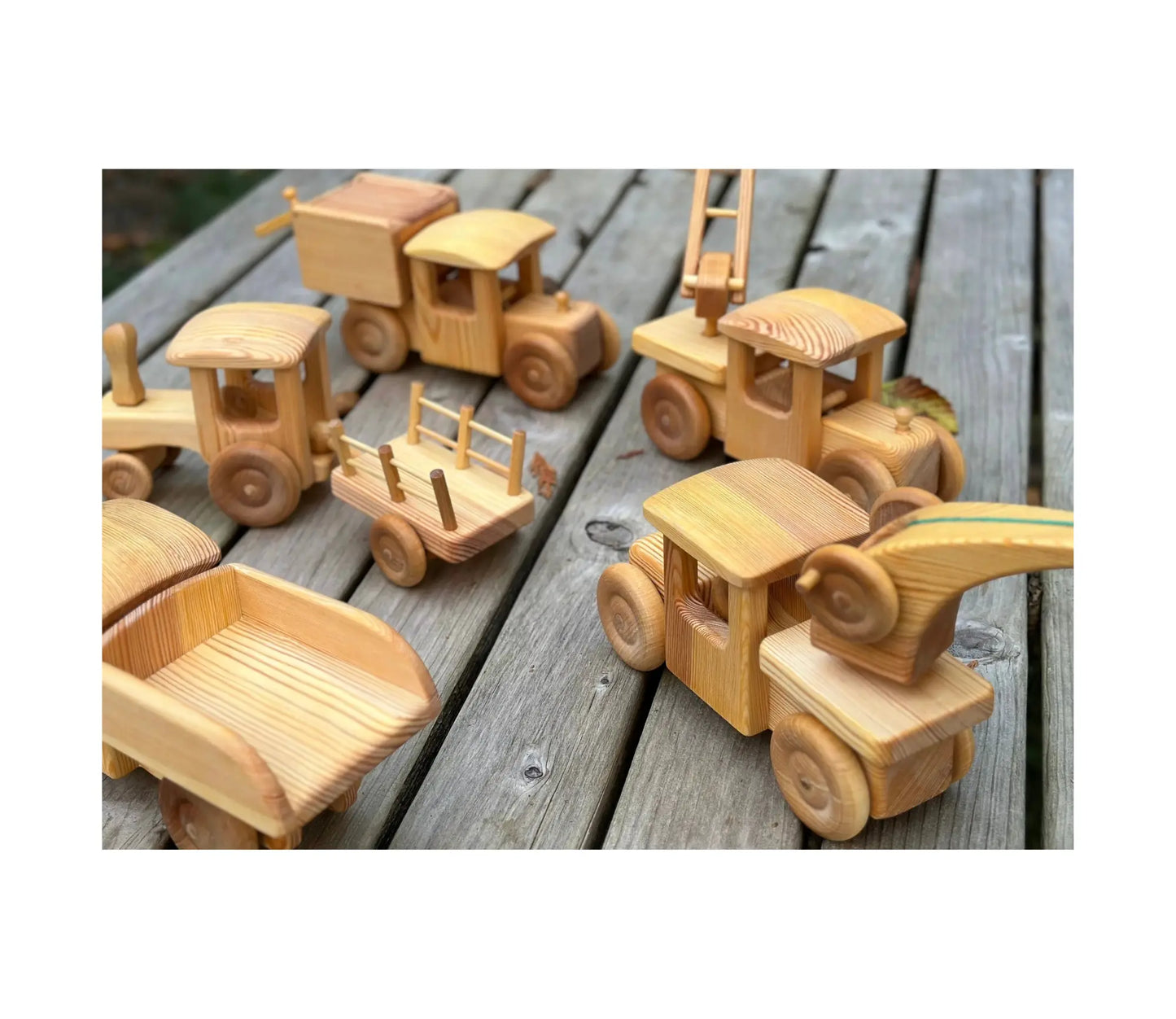 Debresk Wooden Dump Truck, Large (Tipping Lorry) - Alder & Alouette