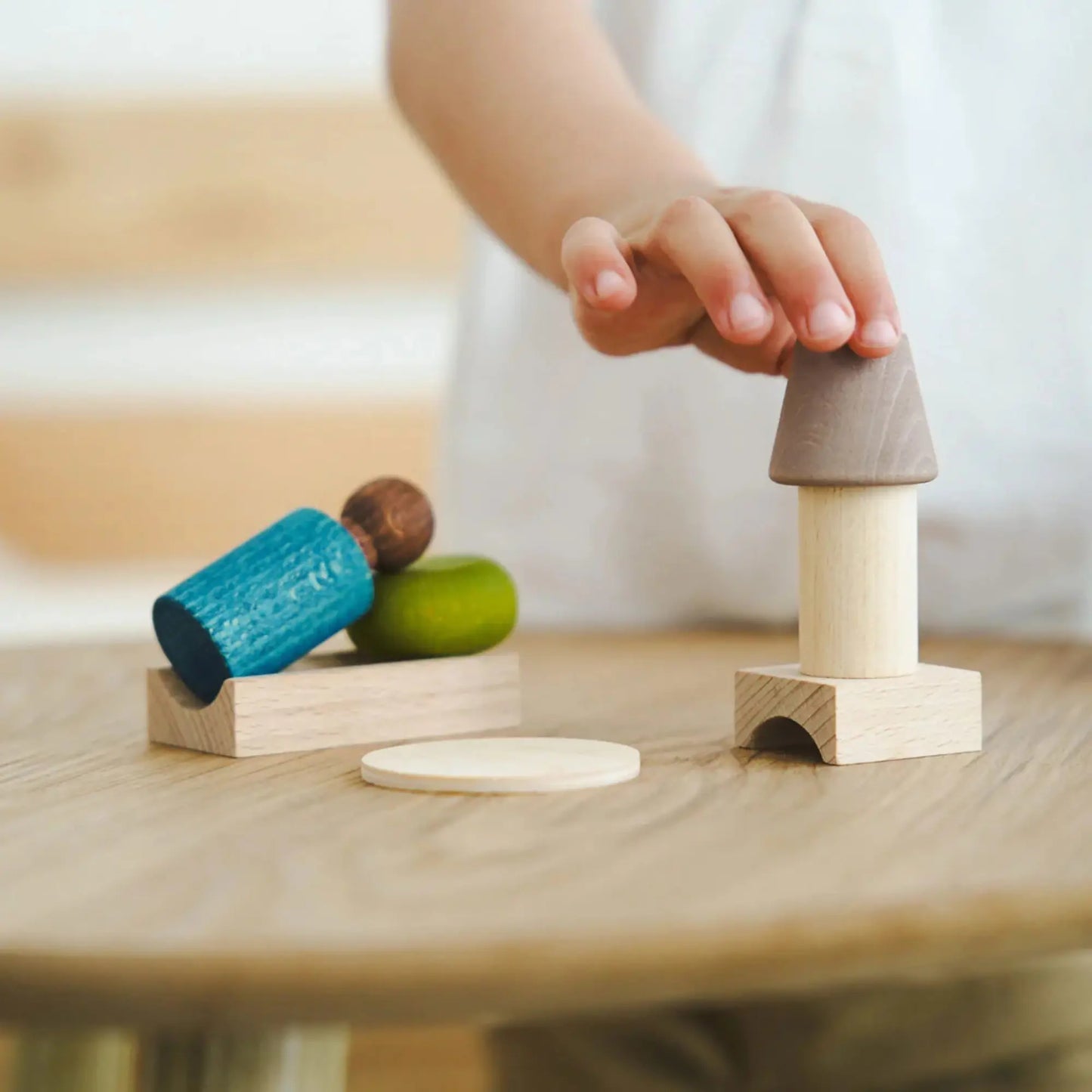 Lubulona Wooden Peg Doll Play Set – At·Home Collection