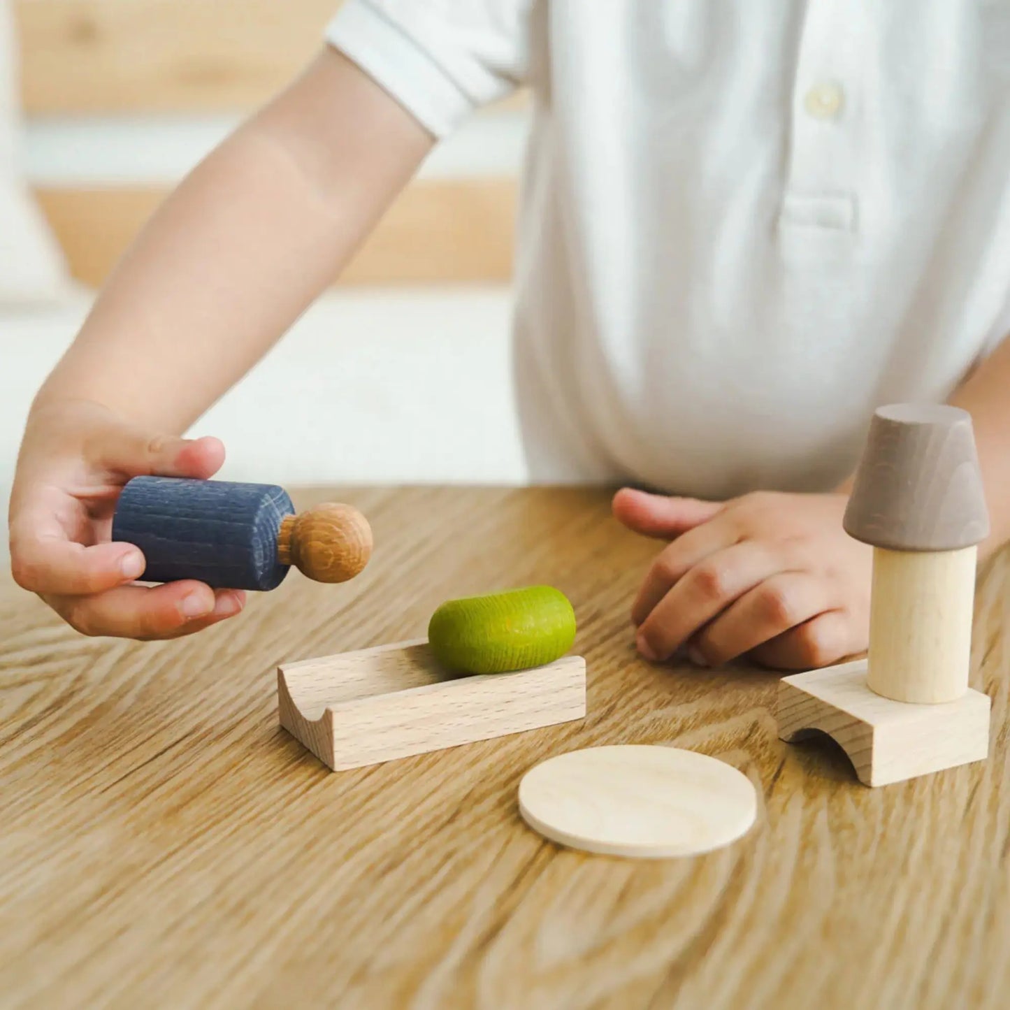 Lubulona Wooden Peg Doll Play Set – At·Home Collection