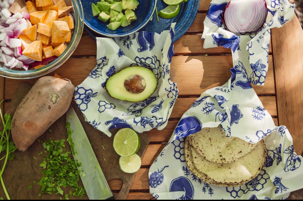 Bee's Wrap® Food Wraps (S,M,L), Cute Bees & Bears - Alder & Alouette