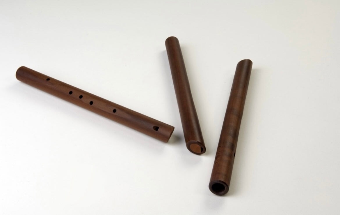 Three Choroi Quinta Pentatonic Flute, No Tone Blockon a white background