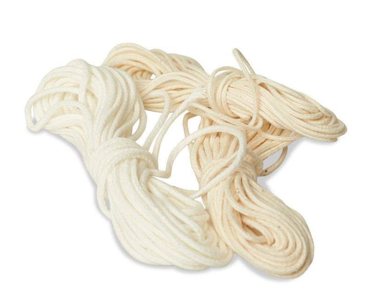 Dipam Wick, 1 Kilo of Wick on a Roll (2.20 lbs) - White Beeswax pellets - Alder & Alouette