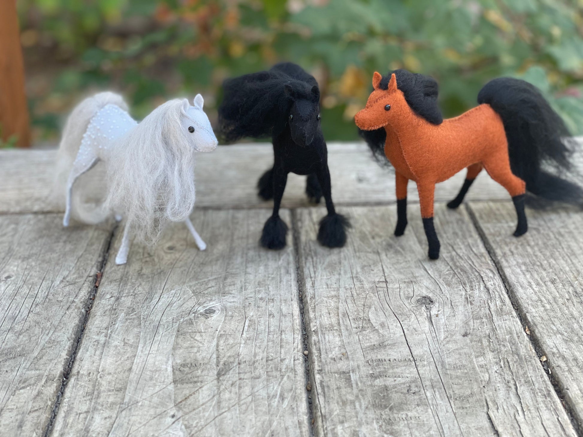 Lexi Christian Designs, Merino Wool Horse Craft Kit - Alder & Alouette