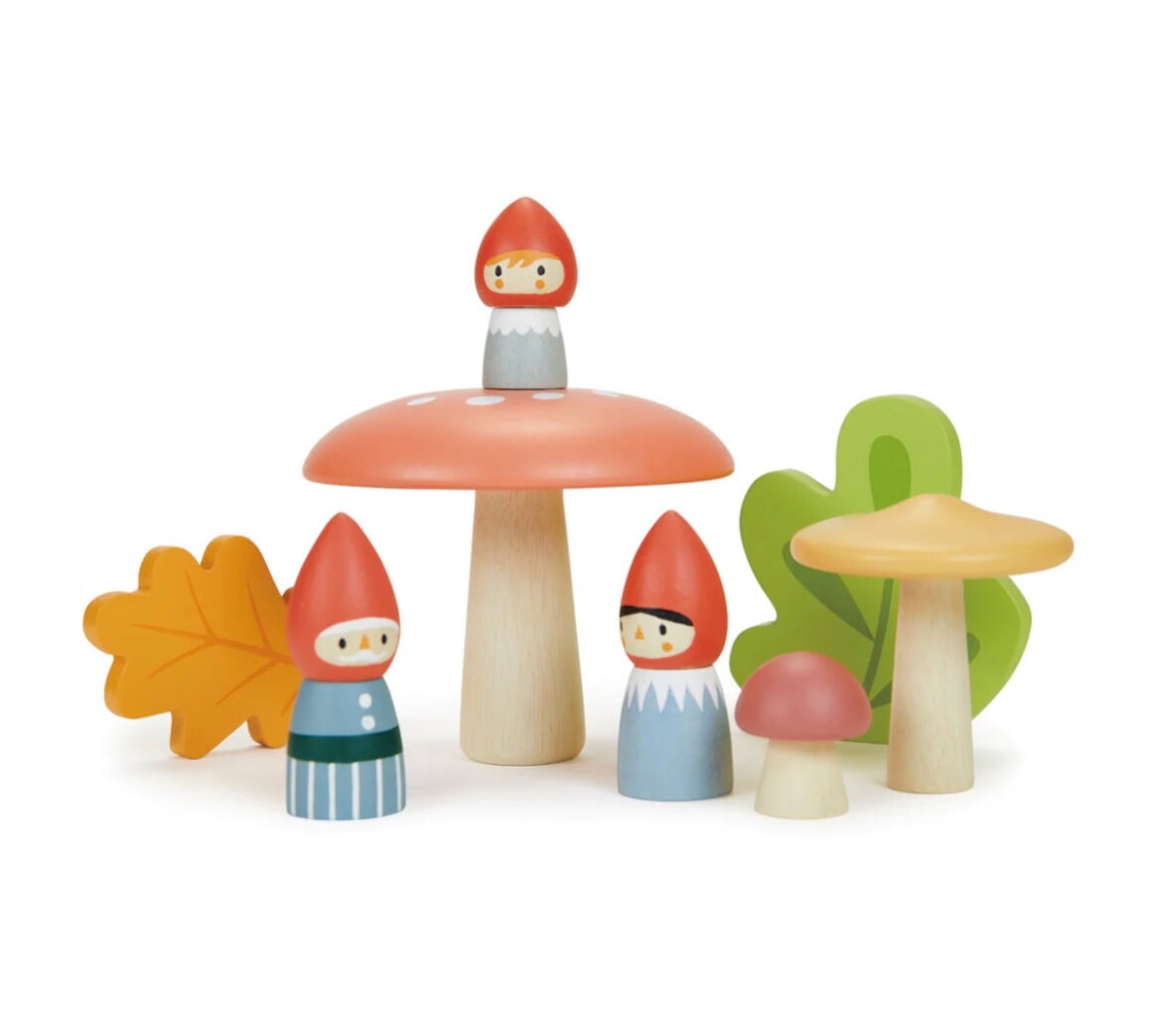 Woodland Gnome Family by Tender Leaf Toys