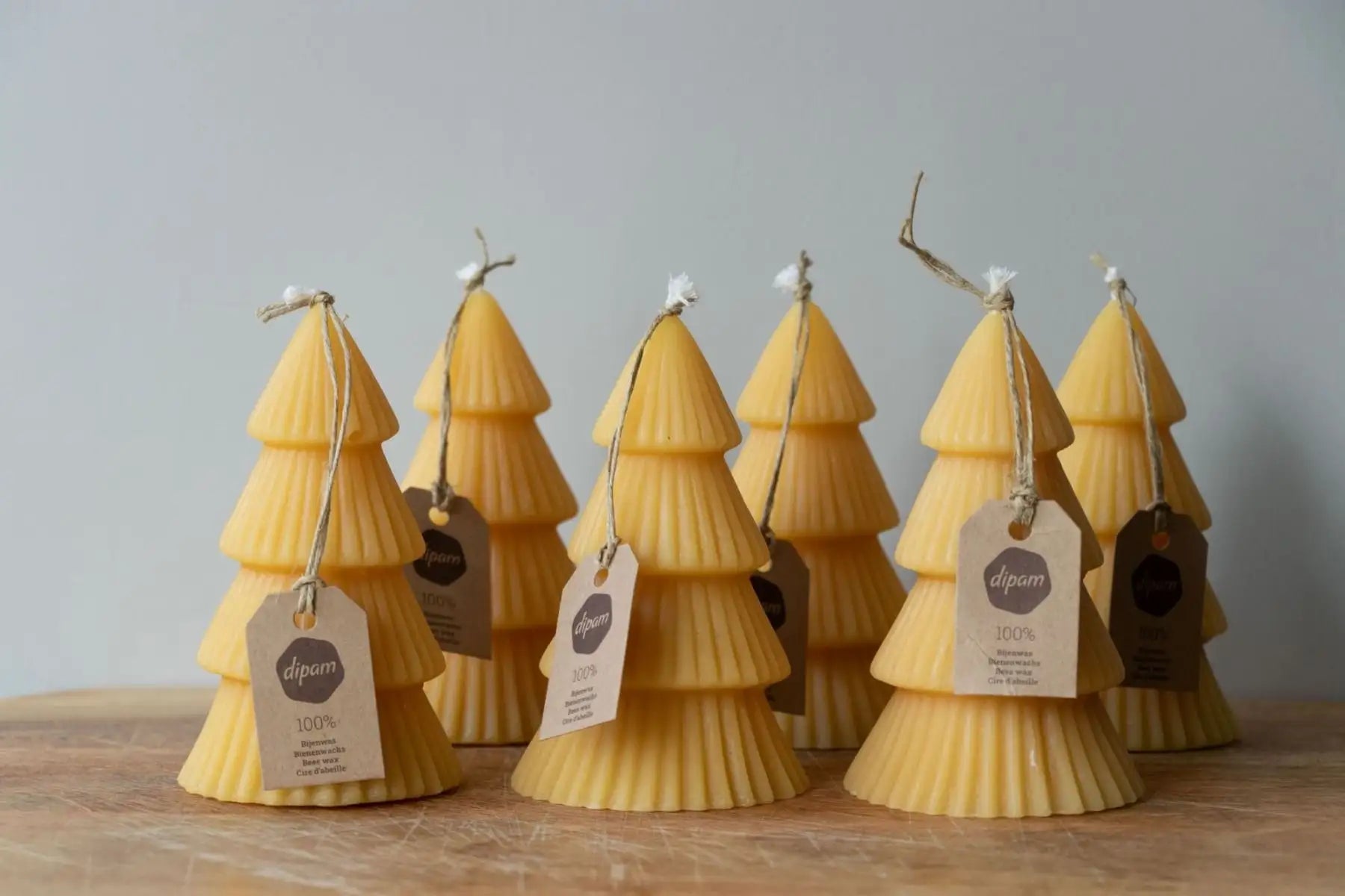 Christmas Tree Candle – 100% Beeswax Holiday Candle - Alder & Alouette