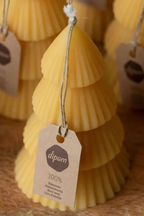Christmas Tree Candle – 100% Beeswax Holiday Candle - Alder & Alouette