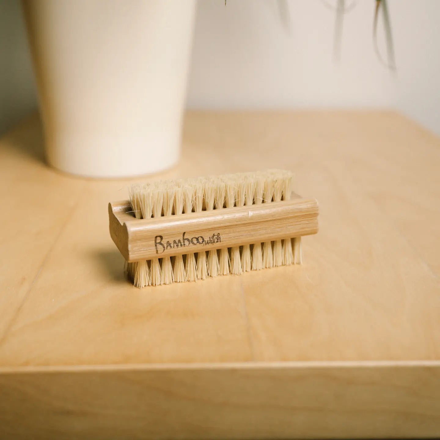 Natural Nail Brush - Plastic Free - Alder & Alouette