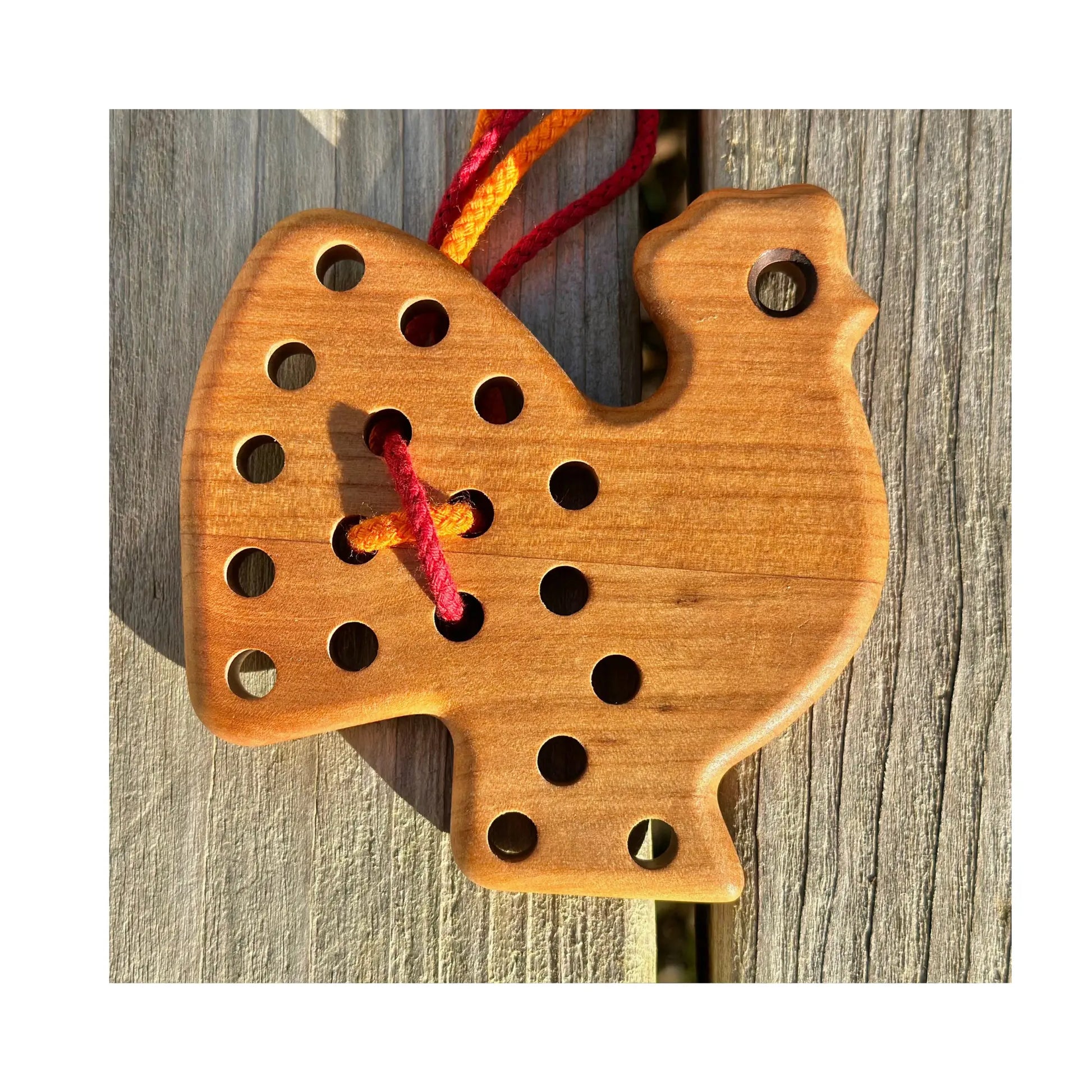 Lacing Toy | Bajo Rooster - Alder & Alouette