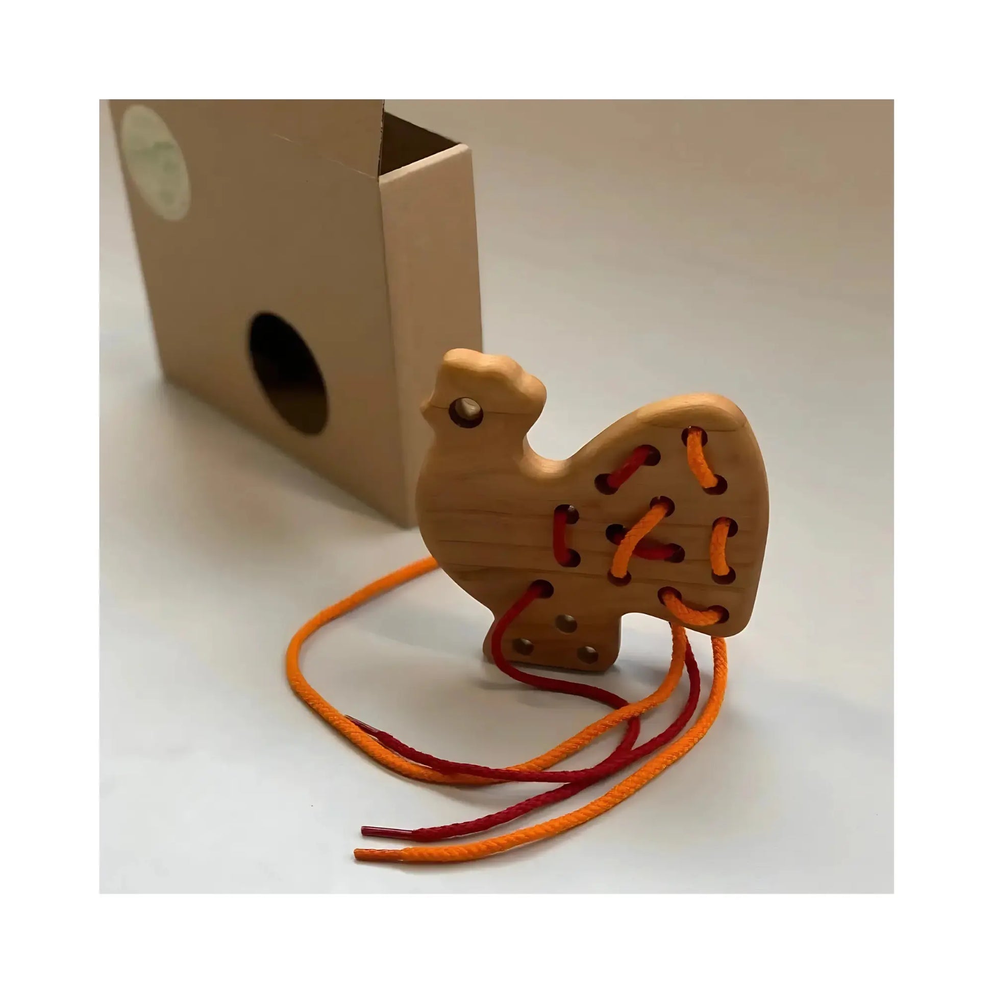 Lacing Toy | Bajo Rooster - Alder & Alouette