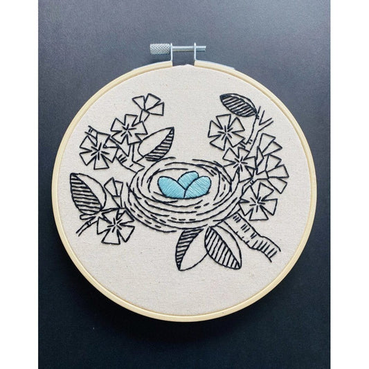 Nest Egg Complete Embroidery Kit, Beginner Level - Alder & Alouette